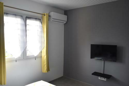 Haut De Villa Dans Son �crin De Verdure