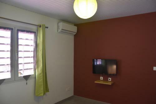 Haut De Villa Dans Son �crin De Verdure
