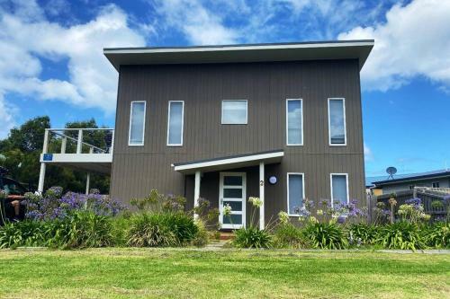 Charlie?s Beach House 1block To Beach Pet Friendly