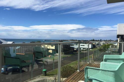 Ocean Loft - Oceanview ~pet Friendly ~ Free Wifi