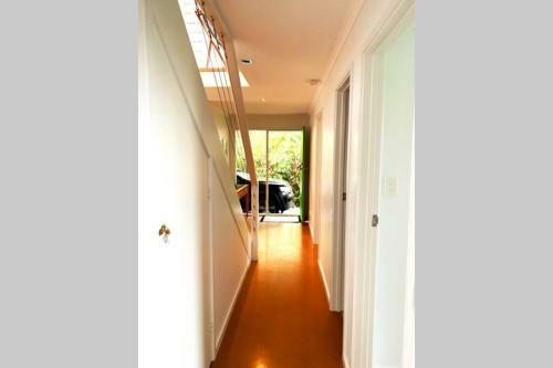 Apollo Ocean Blue ~ Oceanview ~wifi ~pet Friendly