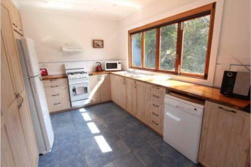 Lighthouse Retreat - Pet Friendly Free Wifi