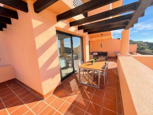 New Luxurious Apartment With Sea And Sunrise View