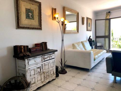 Spacious And Light Two Bedroom Apartment In Mijas!