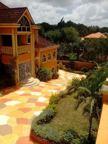 Mandeville Cheerful And Luxury Home