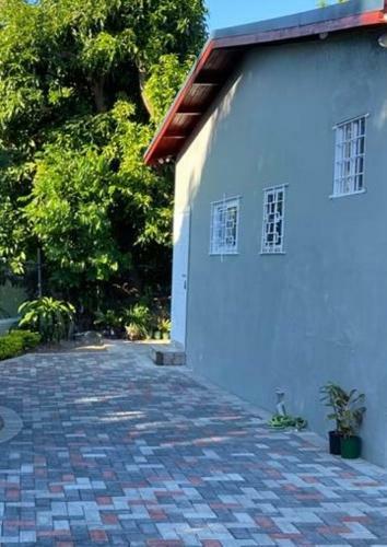 Hostal S & M Retreats