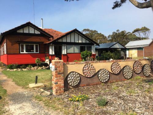 Hostal Character 1940s Property