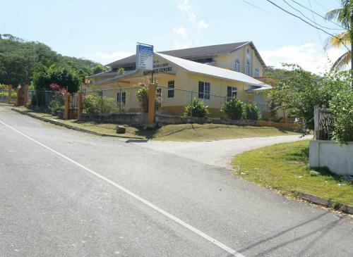 Unity Villa-private Bedroom Fan, Wifi,near Beach-c