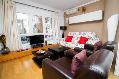 Apartamento Con 3 Piscinas Vistas Al Mar