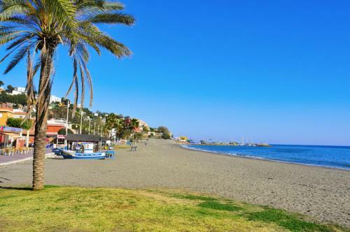 Apartamento Con 3 Piscinas Vistas Al Mar