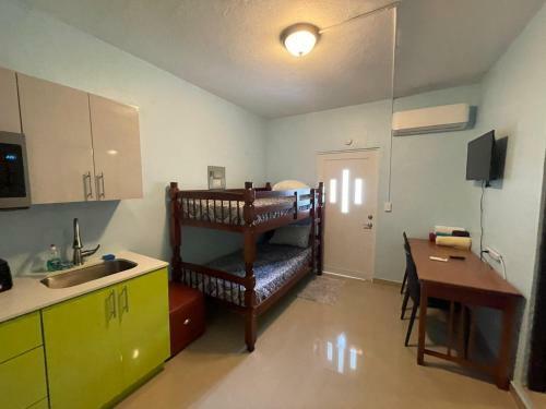 Apartamento New Near Beach, Private Studio-full Bath & K'ette