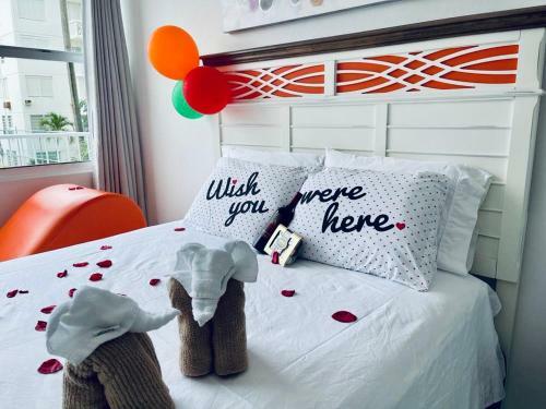 Hobie Oceanfront Apartment At Isla Verde