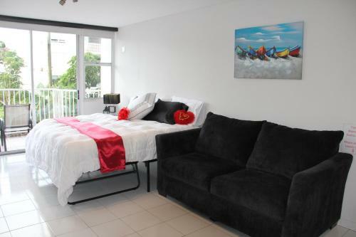 Hobie Oceanfront Apartment At Isla Verde