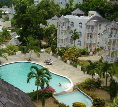 Villa #d1 Castle Studio Wifi King Bed Ocho Rios Jamaica
