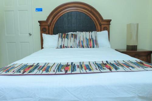3 Bedrooms. 3 Bath Villa. Pool. Super Suite