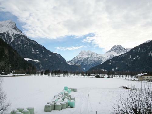 Holiday Home Am Weitfeld Langenfeld