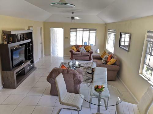 Juds Vacation Home In Hartlands Estate, Priory Ja
