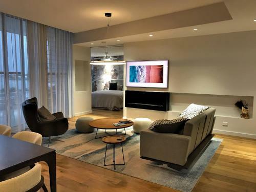 Promenade Penthouse Apartment