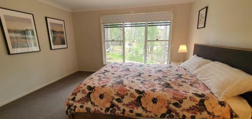 Rural Retreat Within A 5 Minute Drive To Beaches And Cbd.