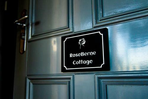 Roseberne Cottage - Luxury Bathurst Getaway!