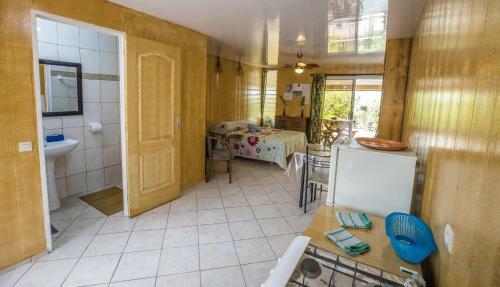 Hostal Pension Fare Ara Huahine