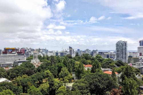 Cute Cbd Apartment With AC And Amazing Views