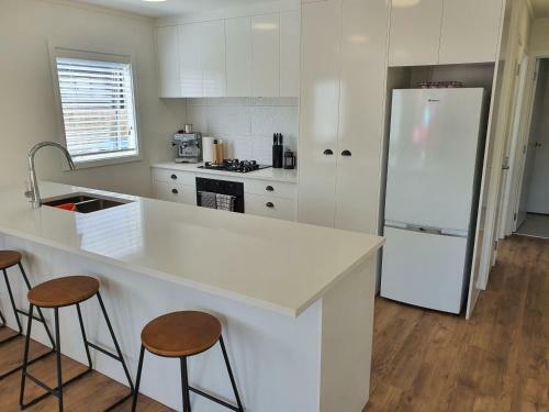 Private 2 Bedroom Apartment Castor Bay Auckland
