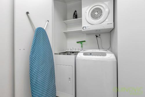 Quinovic Viaduct Vibrant Harbour Apartment