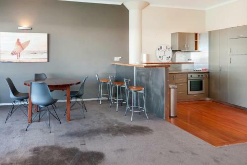 Qv Cbd Waterfront Apartment Balcony Wifi - 707