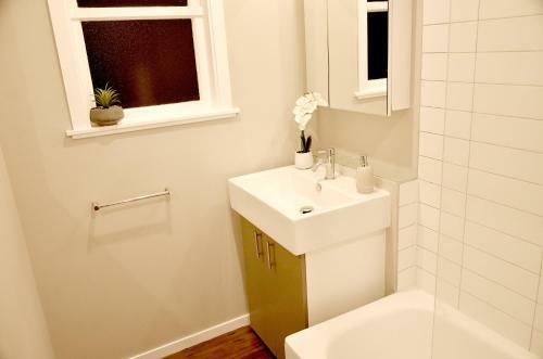 Private Room In Shared House Near Auckland Cbd