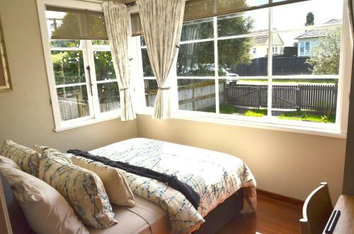 Private Room In Shared House Near Auckland Cbd