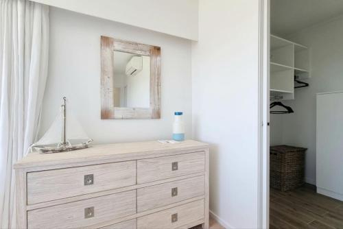 Lovely Browns Bay 4br Home Sea View Steps To Beach