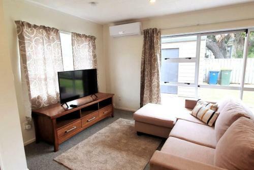 Cheerful 3br Home With Free Wifi & Netflix