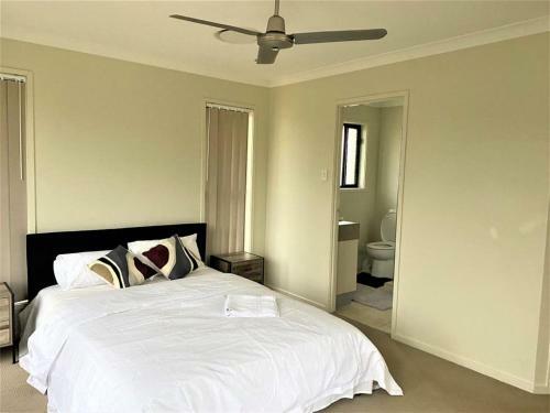 Award Winner House 4 Beds 2 Baths Airconditioned In Gladstone