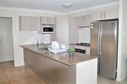 Award Winner House 4 Beds 2 Baths Airconditioned In Gladstone