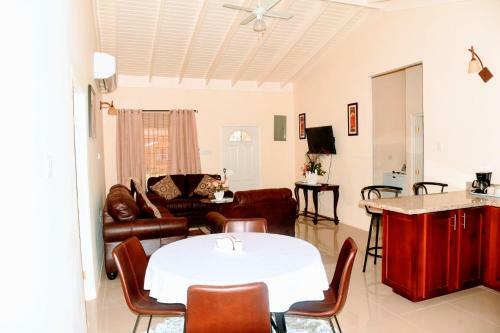 L&v Paradise Vacation Home With Pool And Gym