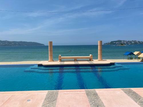 Beachfront Apartment In Acapulco, Ideal For Vacation Or Remote Working