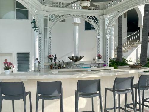 Villa Jade Luxury Full Service Staff Villa