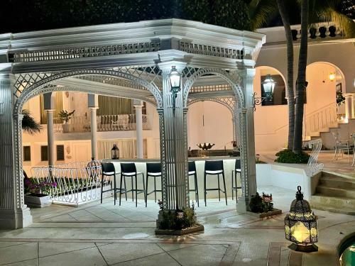 Villa Jade Luxury Full Service Staff Villa