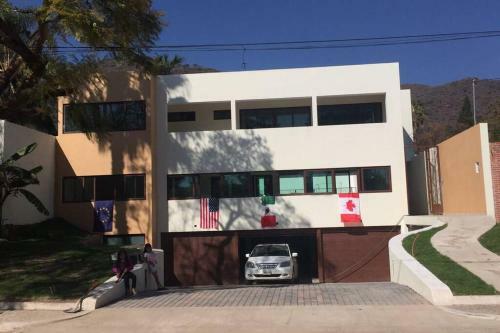 Ajijic P&s Big House