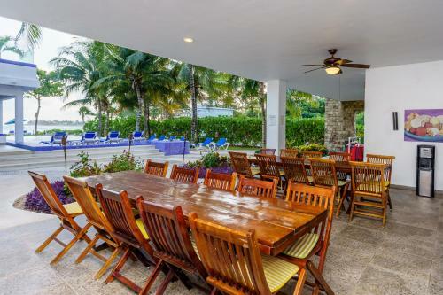 Bellamar! Incredible Beach Front Villa! Accept Events
