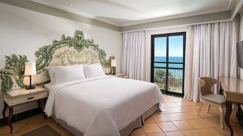 Pine Cliffs Hotel, A Luxury Collection Resort