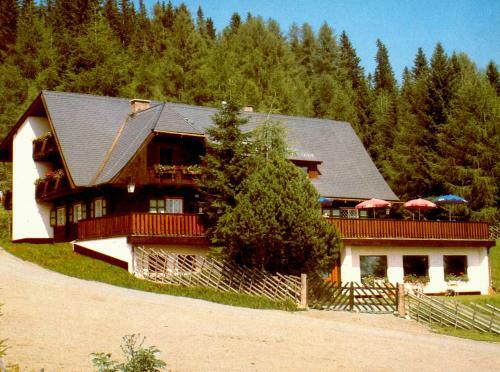 Posada Almgasthof Judenburger H�tte