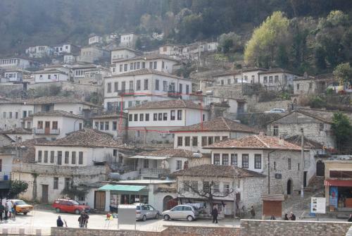 Hostal Romeo's Guest House