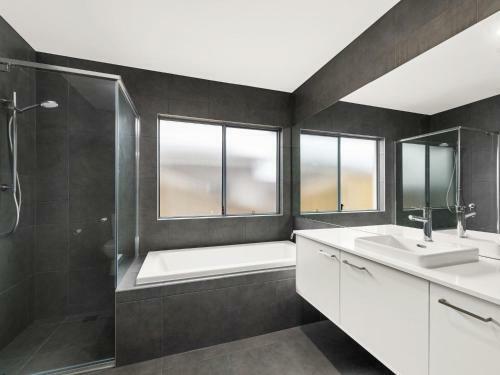 Milburn Circuit Boolaroo 44