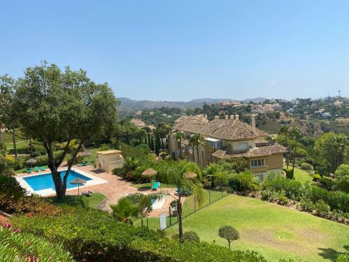 Apartment With Fantastic, Open Sea Views