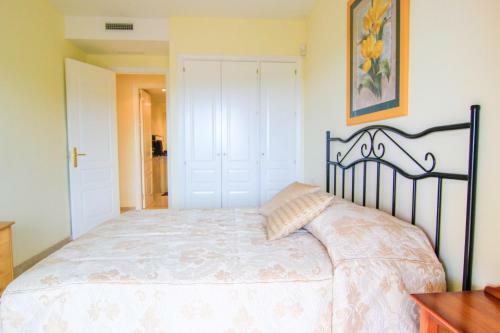 Apartment With Fantastic, Open Sea Views