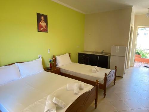 Golden Beach Apartments