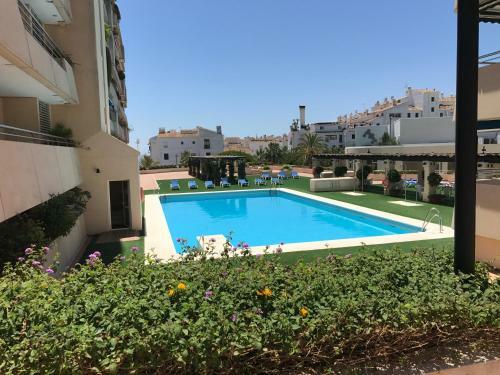 Marina Banus Apartment - Frontline Beach Suite - Puerto Banus