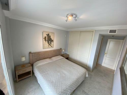 Marina Banus Apartment - Frontline Beach Suite - Puerto Banus